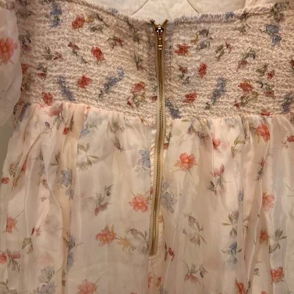 Floral Puff Sleeve Dress NWT, Bump Friendly - Picture 5 of 6